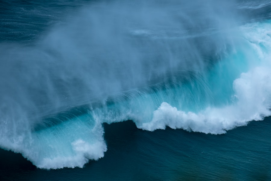 Photo Tsunami dreams meaning