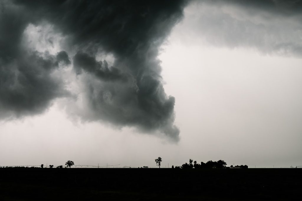 Photo Tornado dreams meaning