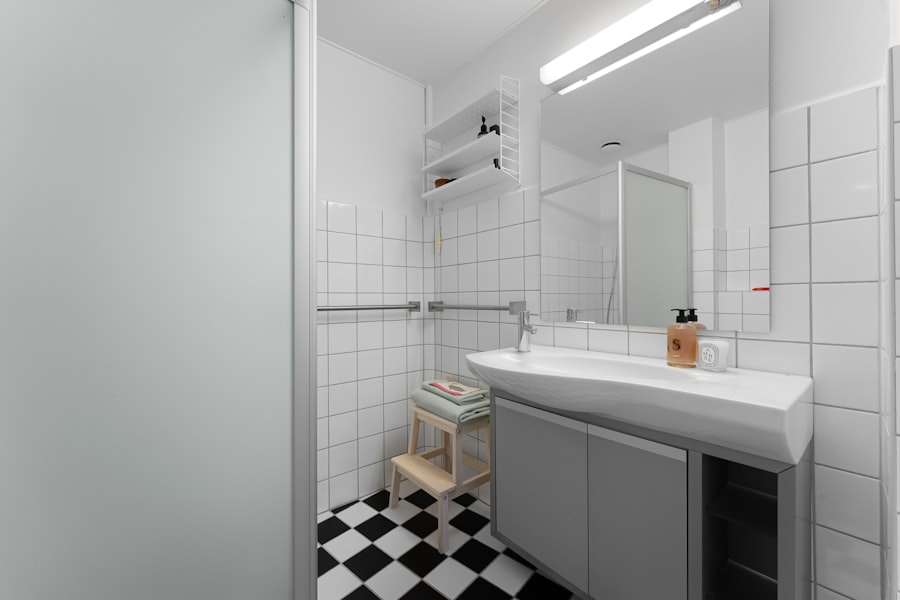 Bathroom dreams meaning
